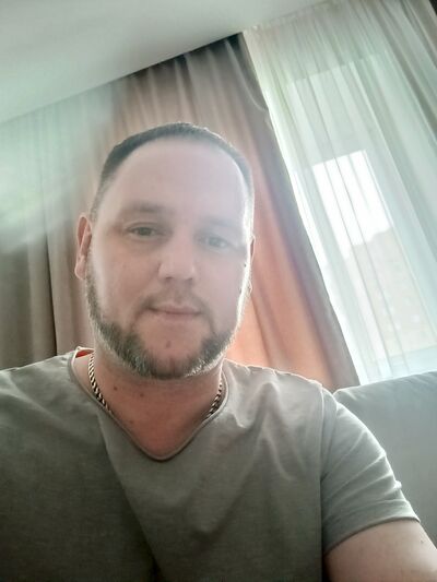  ,   Alexander, 42 ,   ,   