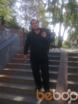  ,   Oskar, 40 ,   