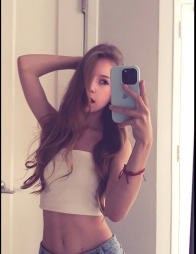  ,   Masha, 18 ,   