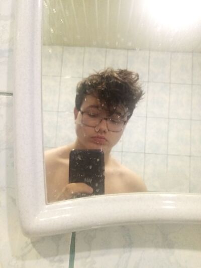  ,   Syrleucvw, 19 ,   ,   , c , 