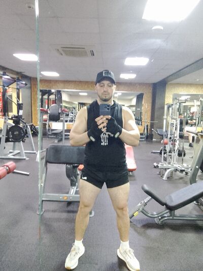  ,   Artyom, 30 ,   ,   