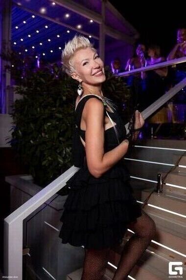  52746816  Lyly, 49 ,    