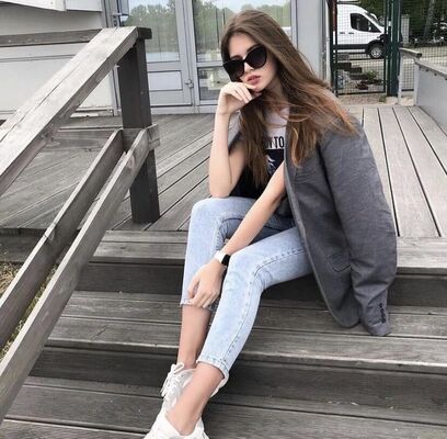  ,   Viktoria, 22 ,   ,   