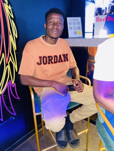  ,   Omar, 28 ,     , c 