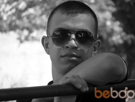  ,   Victor, 32 ,   ,   , c , 