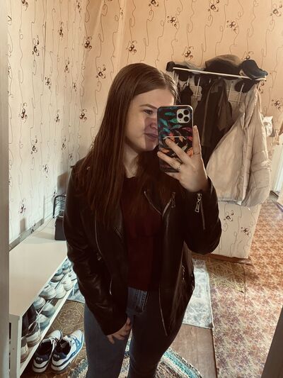  ,   Olga, 24 ,   