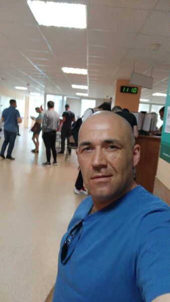  ,   Artur, 44 ,   ,   