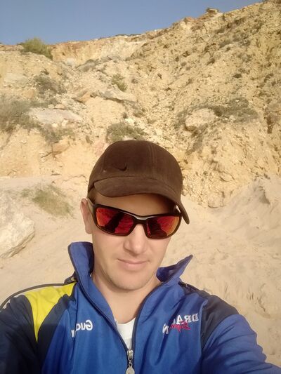  ,   Artem, 30 ,   ,   