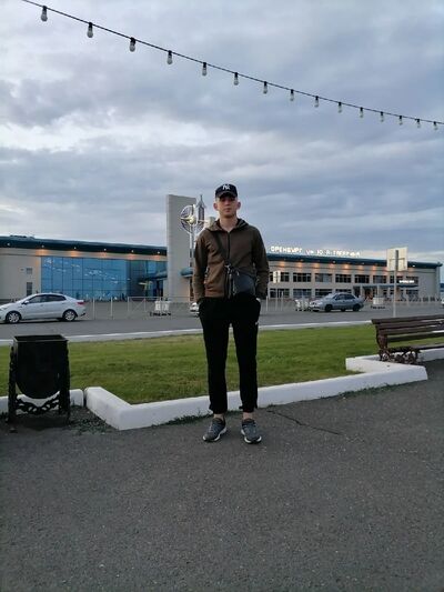  ,   Mikhail, 22 ,   ,   