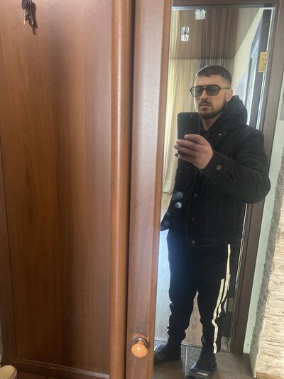 -,   Artur, 26 ,   ,   