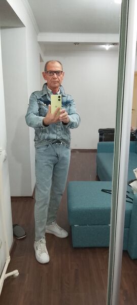  ,   Anatol, 55 ,   c 