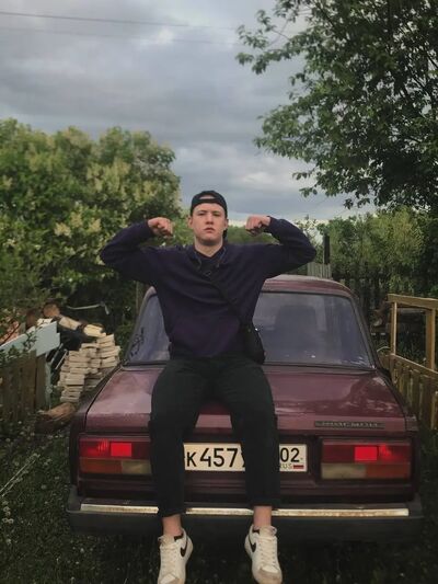  ,   Pavel, 21 ,   ,   , c 