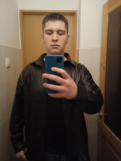  ,   Yarik, 20 ,  