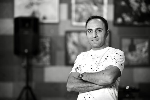 ,   Artem, 34 ,   ,   