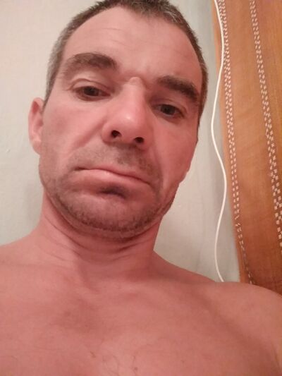  ,   Robert, 48 ,   