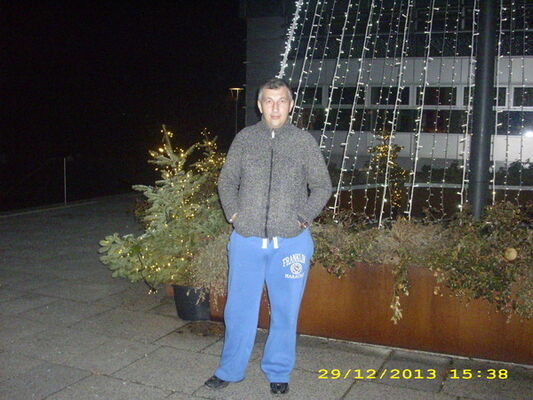  ,   Eriks, 49 ,   