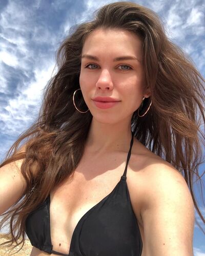  ,   Liza, 26 ,   ,   
