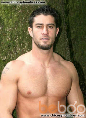  ,   Alex, 36 ,   