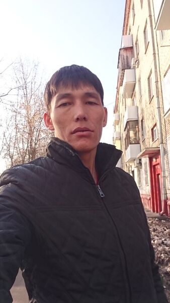  ,   Erik, 37 ,     , c 
