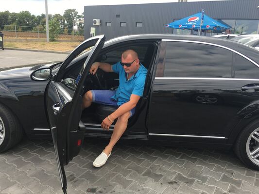  ,   Alex, 46 ,   