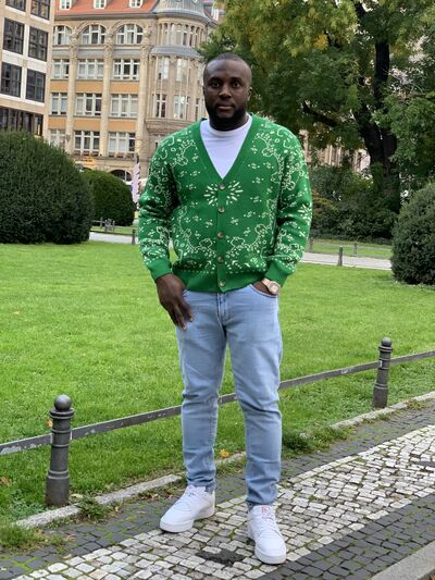  ,   Godswill, 32 ,   ,   
