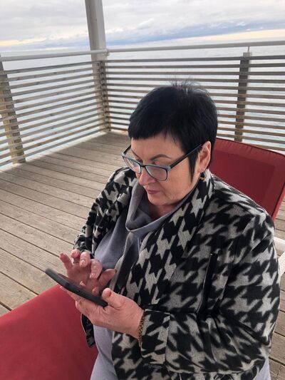  ,   Nina, 65 ,   