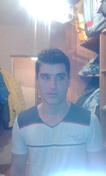  ,   Farid, 39 ,   ,   , c 