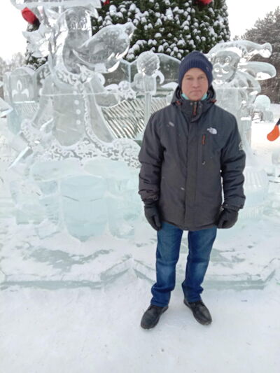  ,   Leonid, 46 ,   ,   