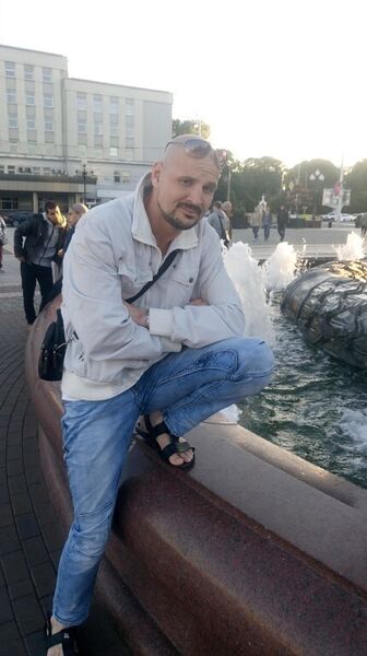  ,   Artur, 41 ,   ,   