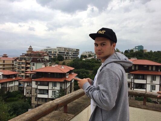  ,   Pavel, 28 ,   ,   , c 
