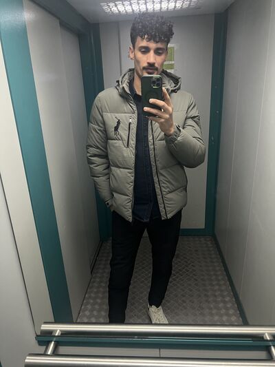  ,   Hussein, 33 ,   ,   