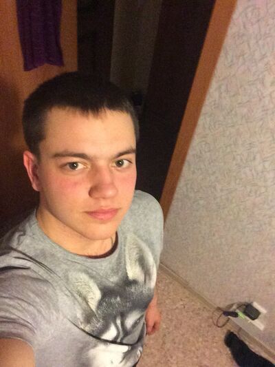  ,   Roman, 28 ,   