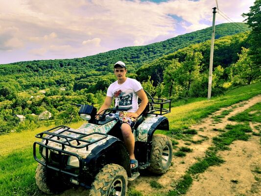  ,   Slava, 32 ,   ,   , c 