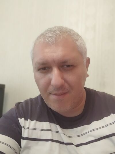  ,   Armen, 43 ,   ,   