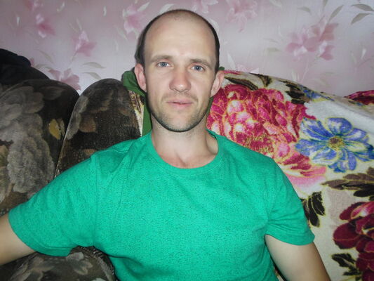  ,   Aleksandr, 37 ,   ,   , c 