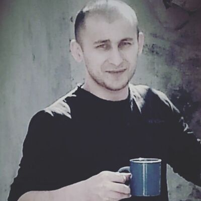  ,   Viktor, 32 ,     , c 