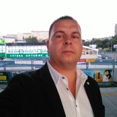  ,   Constantin, 41 ,  
