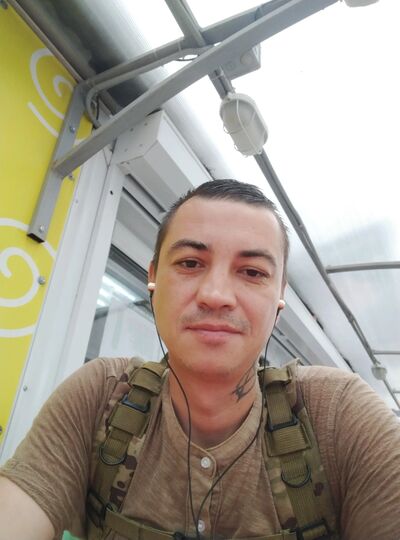  ,   Nikita, 37 ,   ,   
