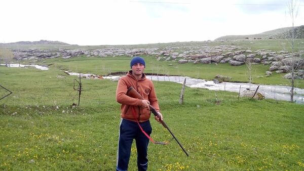  ,   Artur, 38 ,   ,   , c 