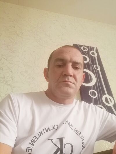  --,   Artiom, 44 ,   ,   