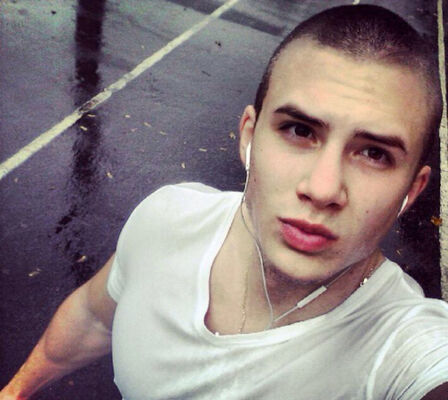  ,   Vladislav, 24 ,   ,   