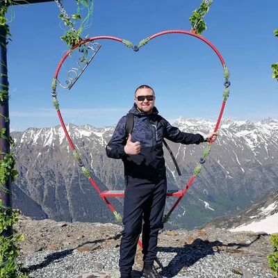  ,   Artyom, 33 ,   ,   