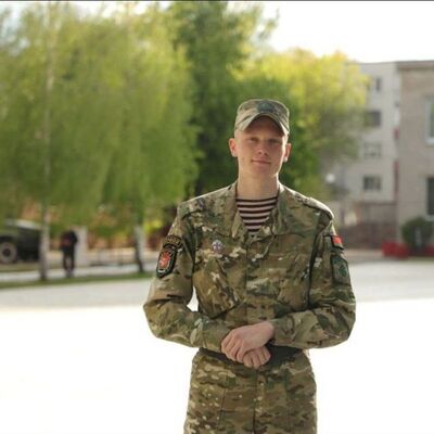 ,   Oleg, 22 ,   ,   , c , 