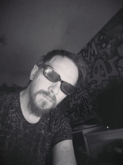  ,   Anton, 36 ,   ,   