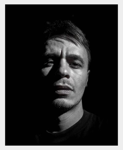  -,   Den, 32 ,   