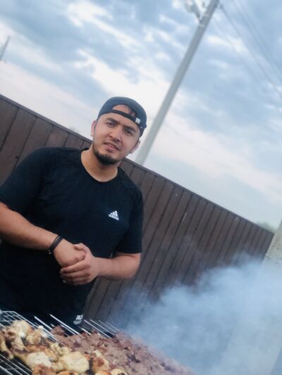  --,   Riaz, 32 ,   ,   