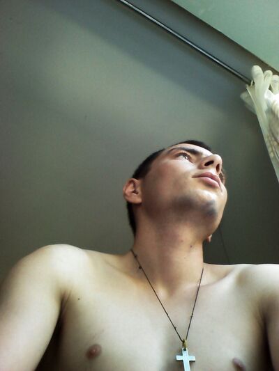  ,   Anton, 23 ,   c 