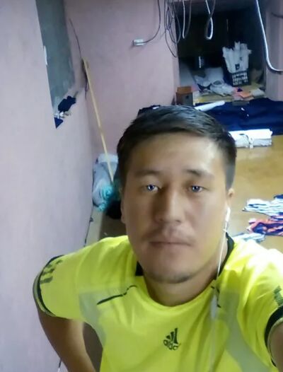  Udugampola,   , 38 ,   ,   