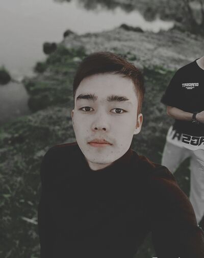  ,   Oybek, 22 ,   ,   