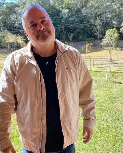 Algiers,   Michael, 63 ,   ,   